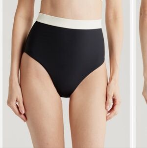 BONDI BORN LINA BIKINI BOTTOM IN BLACK AND PEARL /SZ:MEDIUM